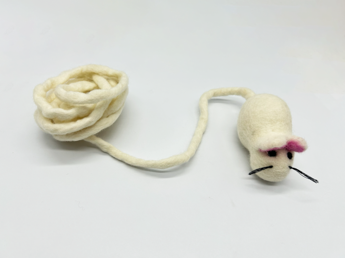 Hand-Felted Wool Mouse Cat Teaser Toy – Eco-Friendly Organic Pet Toy